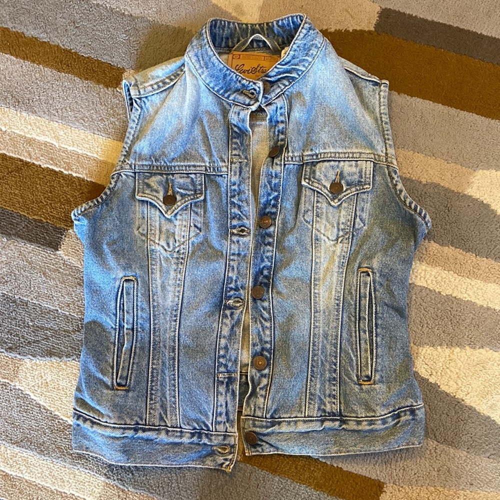 Levi Demin Vest
